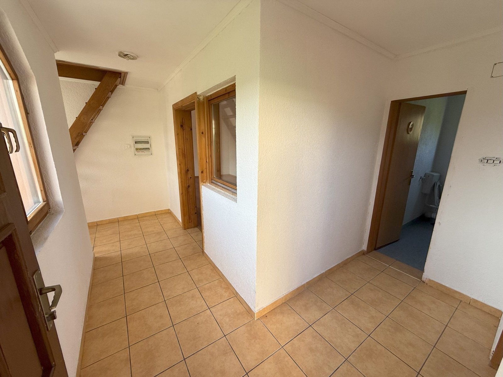 2025_08_28_18_00_IMG_6048-min