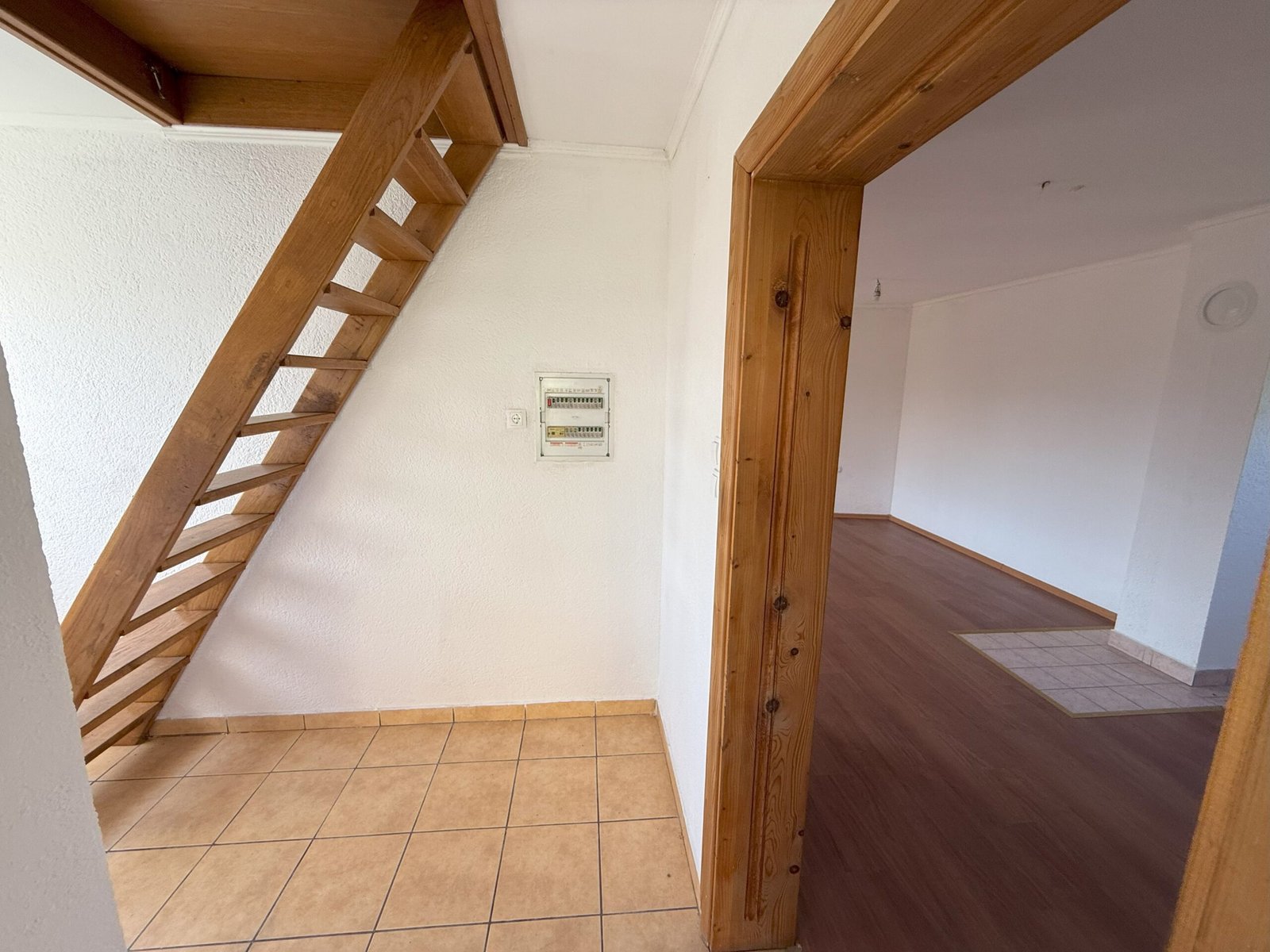 2025_08_28_18_00_IMG_6049-min