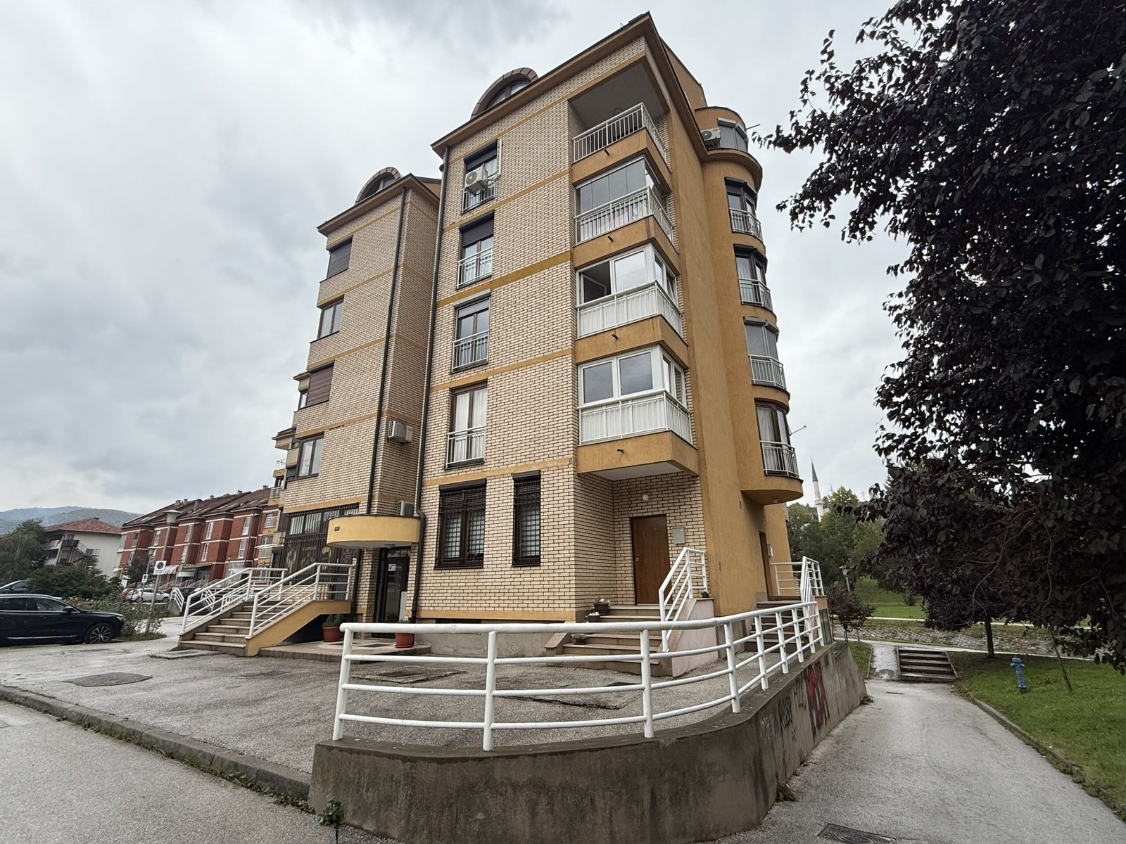 2025_10_03_14_00_IMG_7001-min