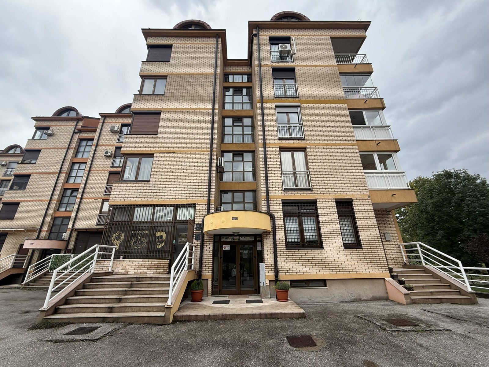 2025_10_03_14_00_IMG_7002-min