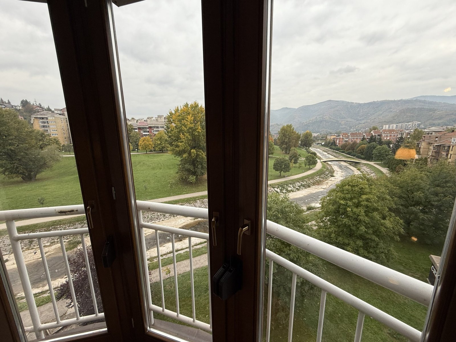 2025_10_13_15_51_IMG_7182-min