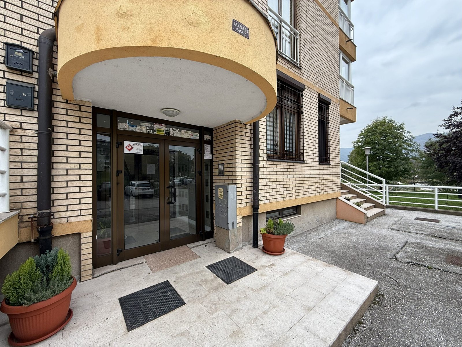 2025_10_13_15_57_IMG_7207-min